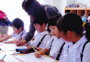 神戸幼稚園課内保育硬筆の写真